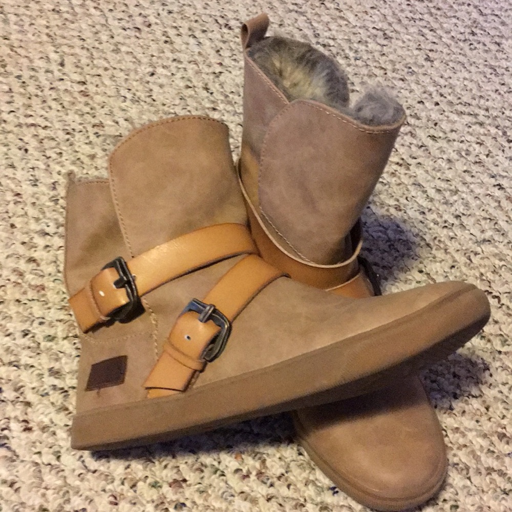 Blowfish booties